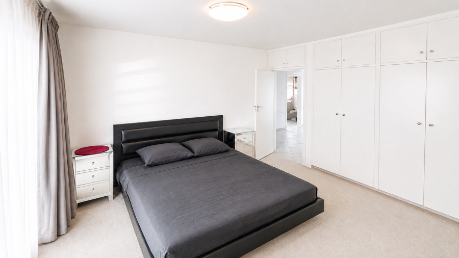 To Let 1 Bedroom Property for Rent in Sea Point Western Cape